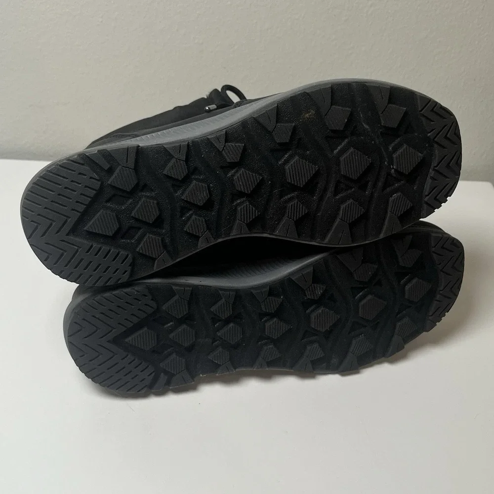Eddie Bauer Women's Black Balasana Quilted Upper Lightweight Winter Boot Size 9
